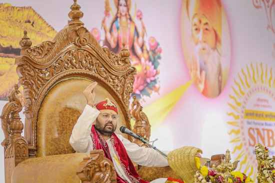 इंदौर में दिव्य श्रीमद भागवत कथा का प्रारम्भ हुआ