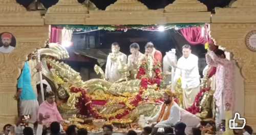 सेंधवा में इतिहास रचा 1 लाख लोगों ने श्रीहरि विष्णु के दर्शन किये