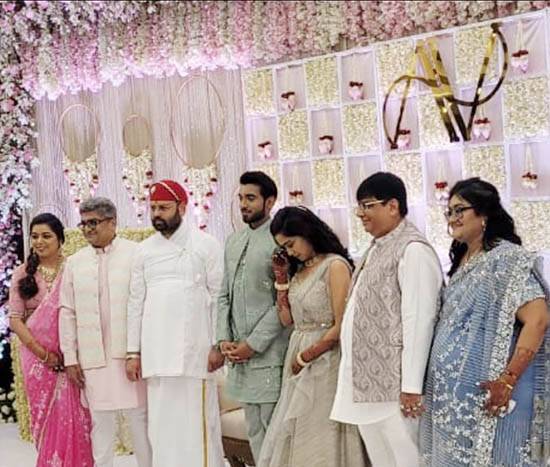 विनय भाई के सगाई समारोह में गुरुदेव ने आशीर्वाद प्रदान किये