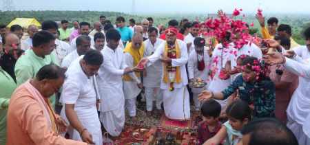 सर्व सिद्ध श्री बगलामुखी तारा महाशक्ति पीठ – मंदिर के गर्भगृह का प्रथम शिलास्थापना महोत्सव