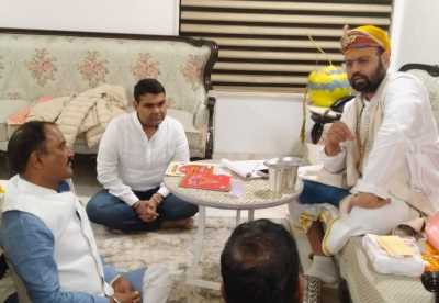 मध्यप्रदेश के नवीन ऊर्जा मंत्री श्री राकेश शुक्ला जी ने गुरुदेव जी से आशीर्वाद प्राप्त किए